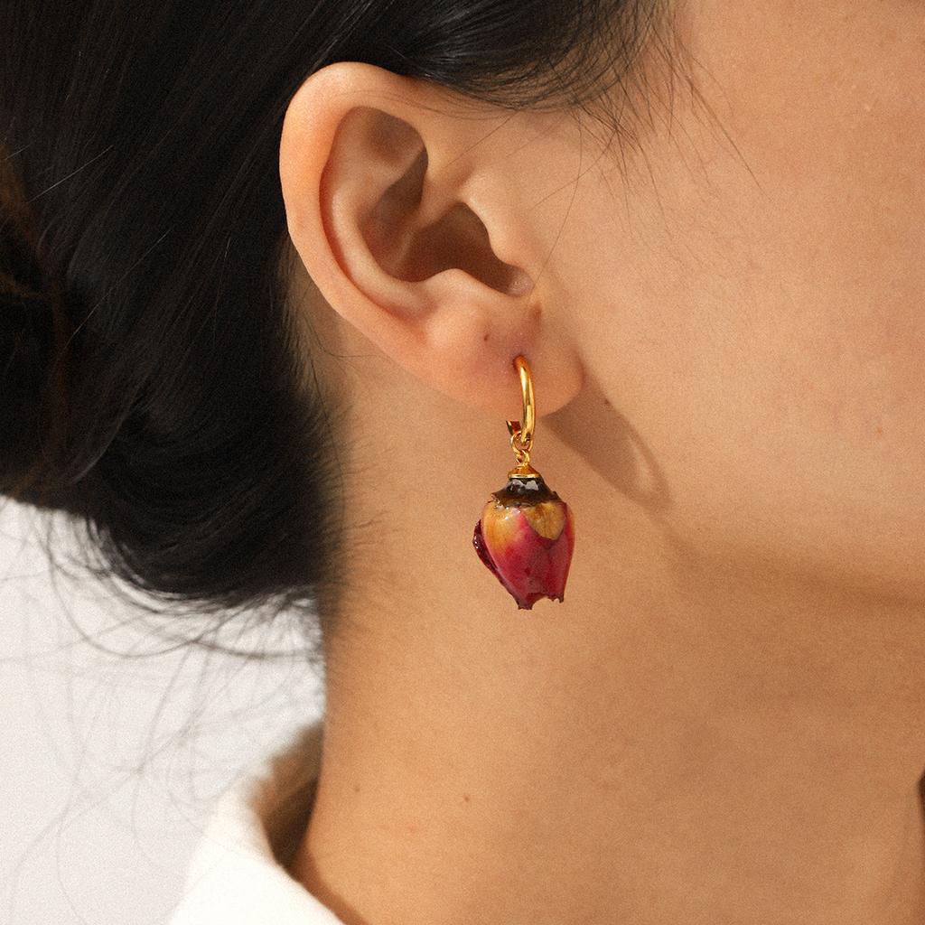 Rose hoop earrings, light luxury high-end ear jewelry, versatile titanium steel accessories for women