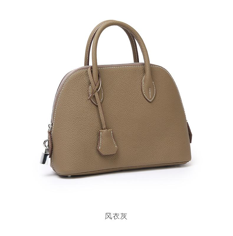 Bags bag 2025 light luxury niche large-capacity bowling bag, high-end leather messenger women's bag shell bag