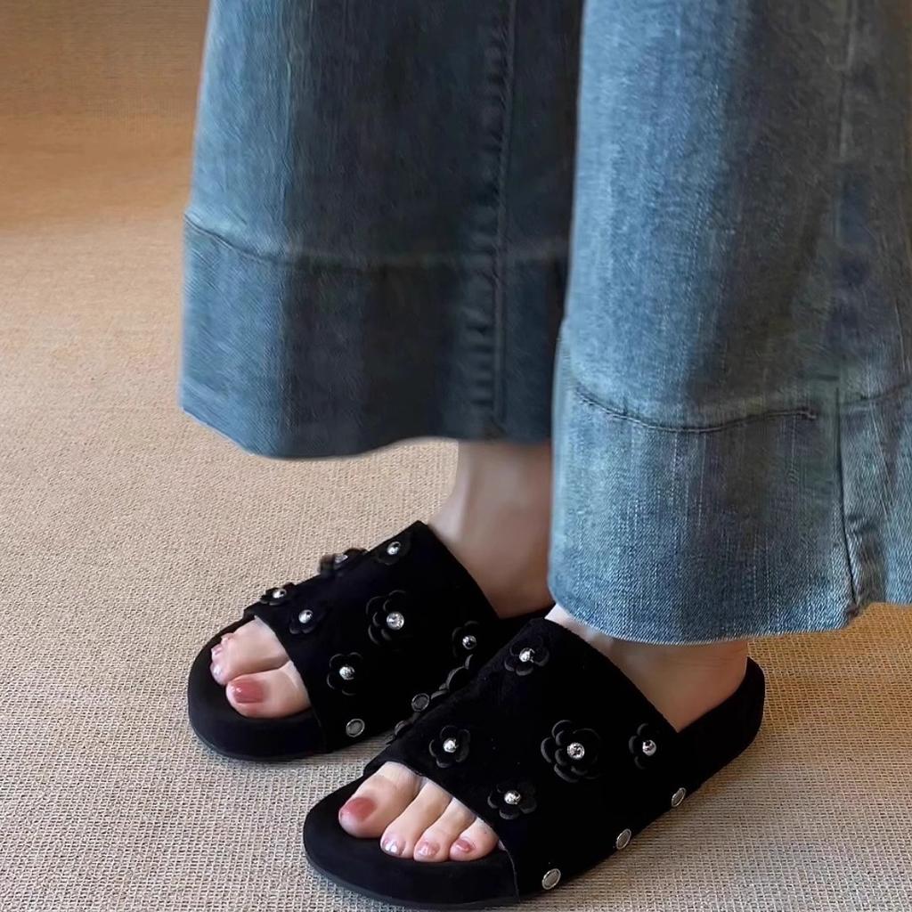 Leather retro flower open-toed cool slippers women wear summer new suede thick-soled versatile sandals