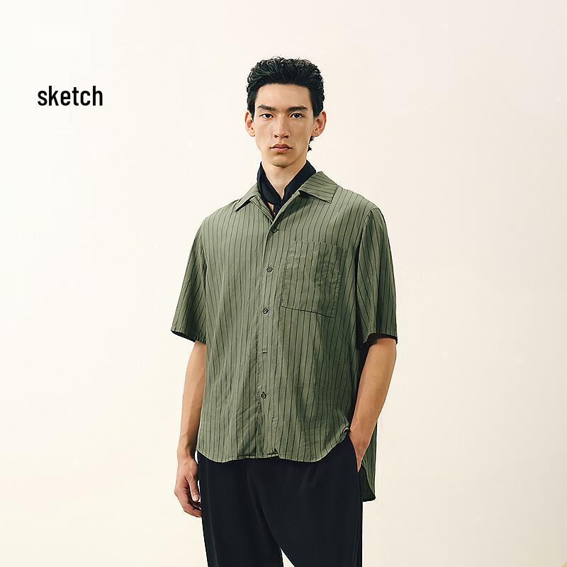 Men s Relaxed Fit Short Sleeve Button-Up Shirt M