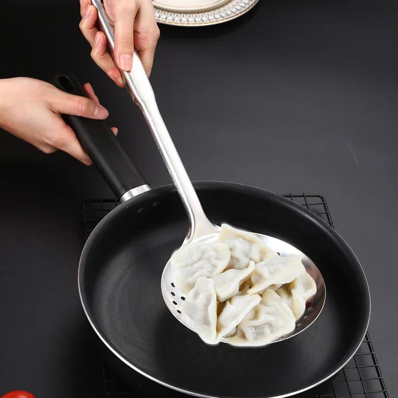 4size Thickened Stainless Steel Long Handle Ladle Strainer Oil Skimmer Food Strainer Sieve with Hanging Hole Design Cooking Tool