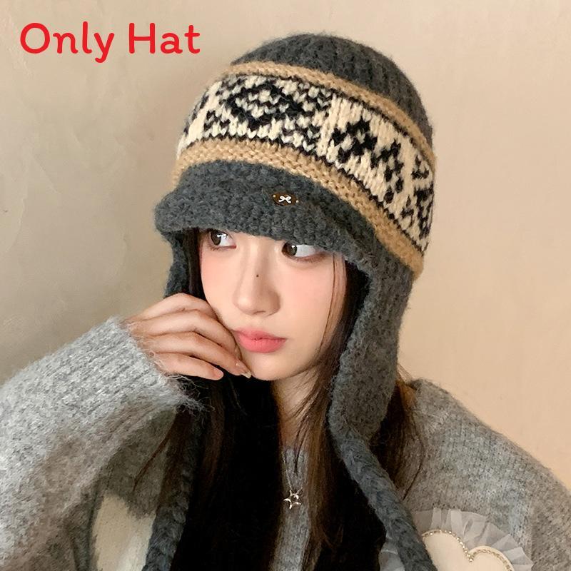 

Knitted Plaid Beret Hat With Warm Fleece Lining For Winter Fashion Lovers