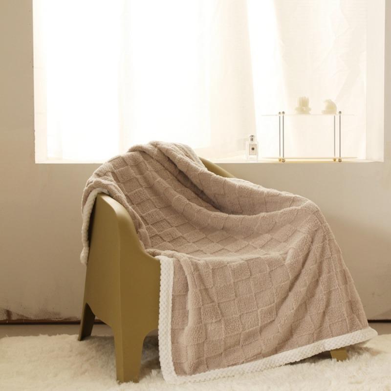 Winter Blanket Thickened Warm Lamb Wool Leisure Blanket Home Warm Thick Soft Bed Cover Knee For Office Sofa Microfiber Bedding
