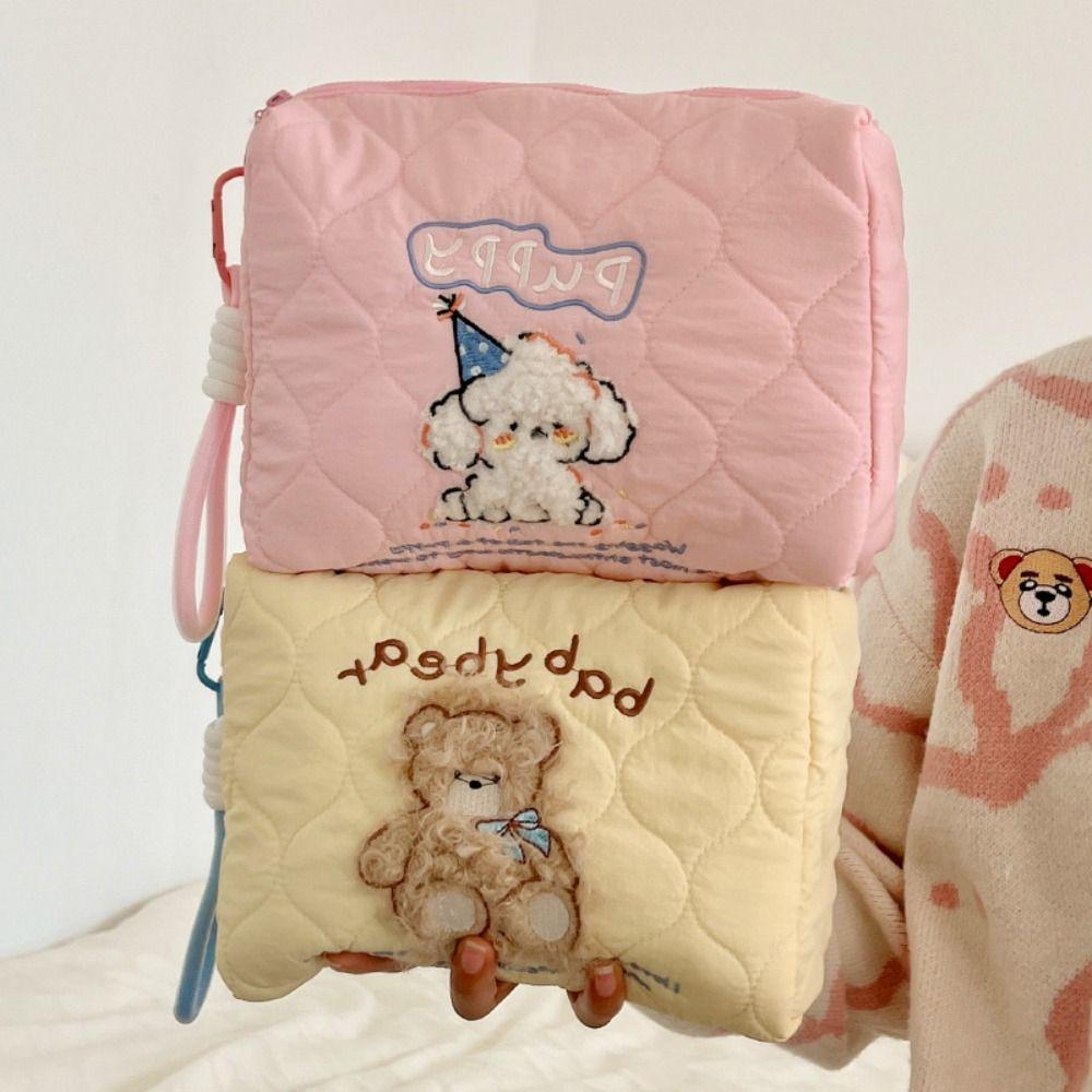 Korean Style Bear Storage Bag Cartoon Handheld Wash Bag Creative Make Up Pouch Bag Women