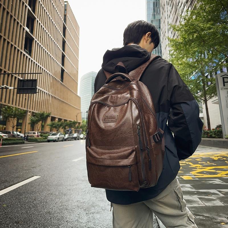 Schultasche: Neues Echtleder für Damen und Herren, Narbenleder vom Rind, Rucksack mit großem Fassungsvermögen, modische europäische und amerikanische Vintage-Umhängetasche