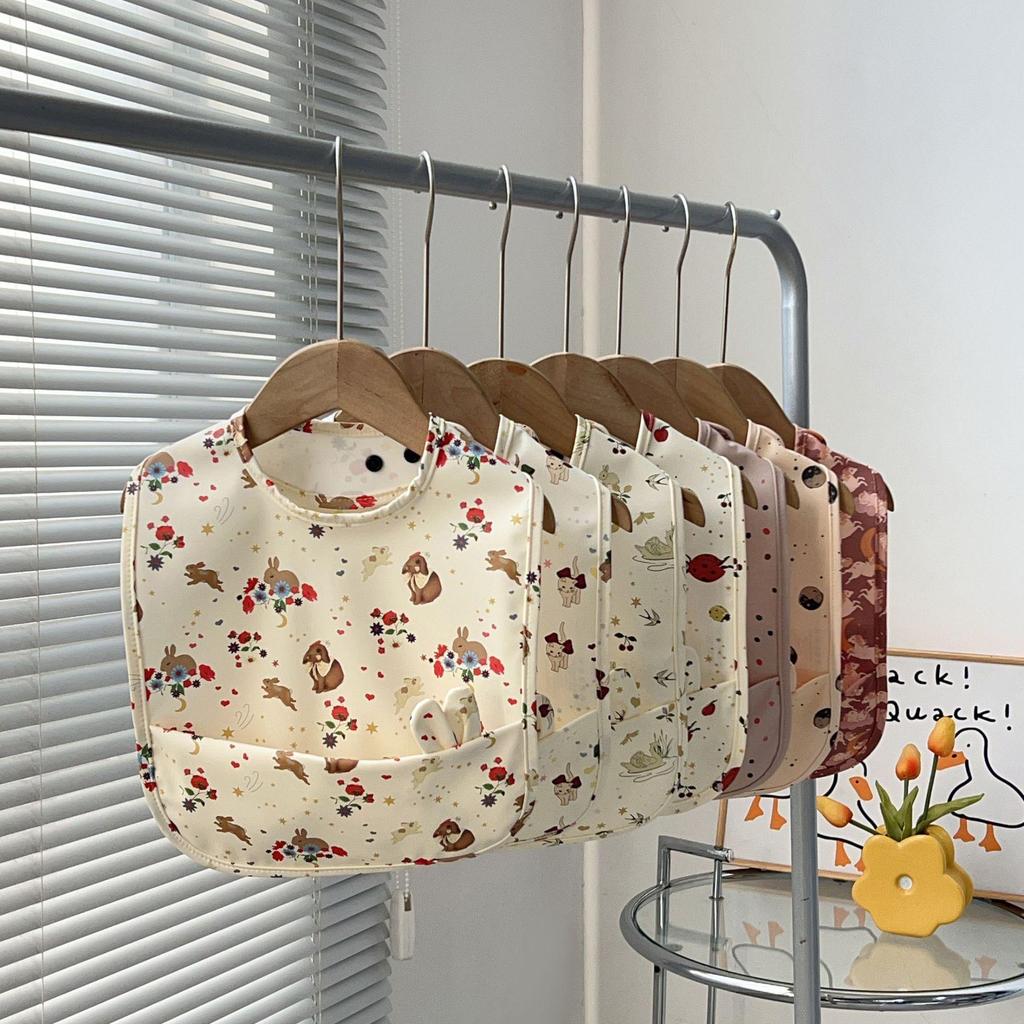 Wodoodporne śliniaki dla niemowląt klasy A - PU odporne na plamy z dużą kieszenią dla chłopców i dziewczynek