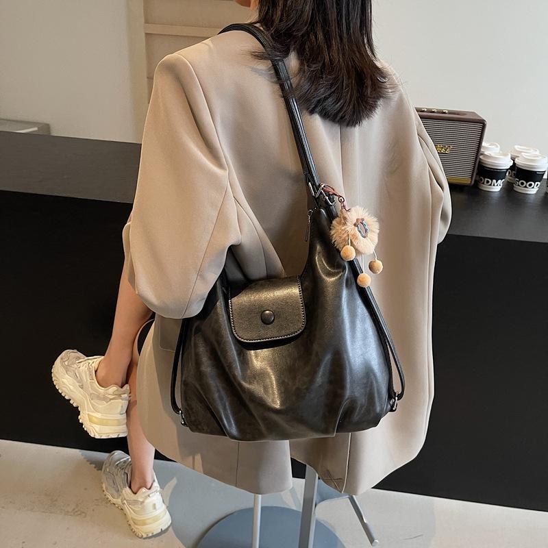 Tote Bag Women's 2025 New Large-capacity Commuter Backpack Niche Design Shoulder Bag Lightweight Travel Backpack