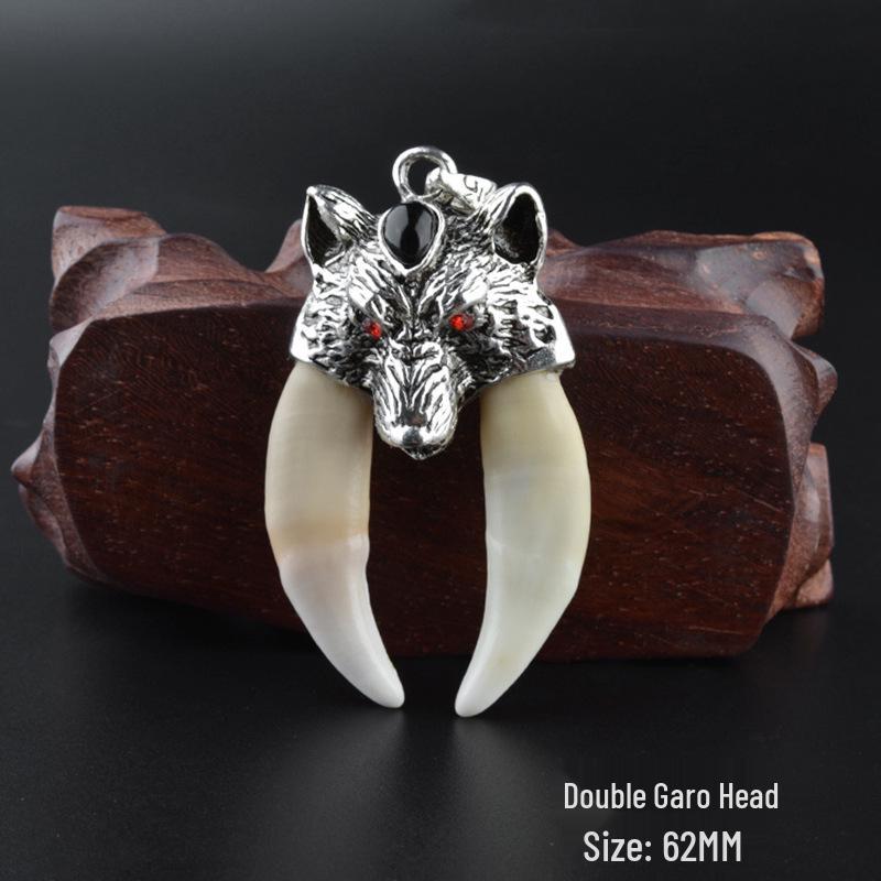Wolf Fang Pendant: Domineering Amulet & Gift for Men & Women