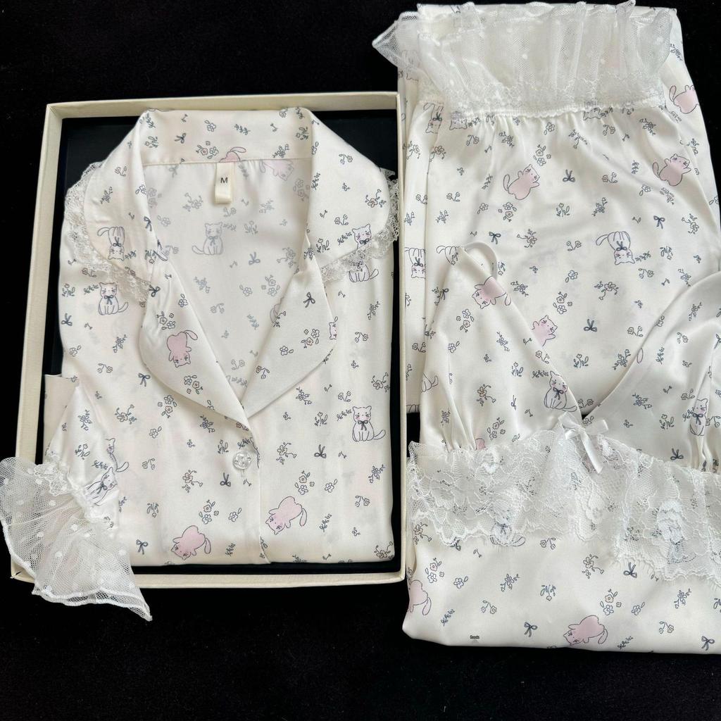 2026 Women's Ice Silk Floral Pajama Set: Long Sleeve Top, Long Pants, Lace Camisole with Bra Pads