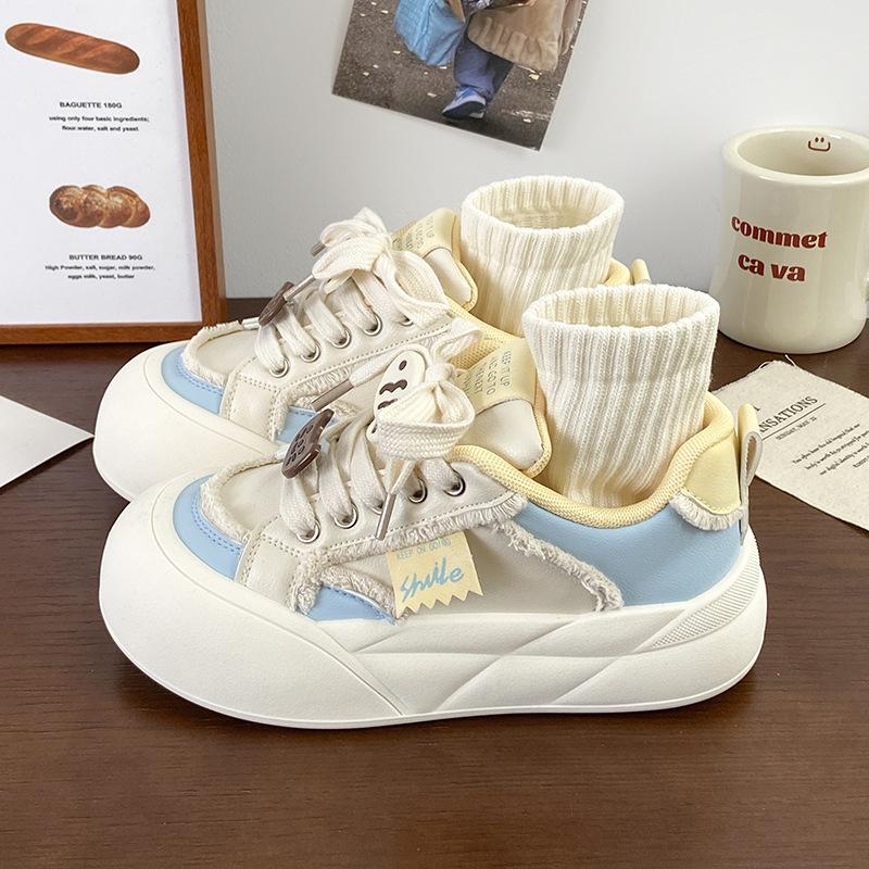 

2025 spring new kitten fish cute niche board shoes women s casual versatile shoes bread platform white shoes 40