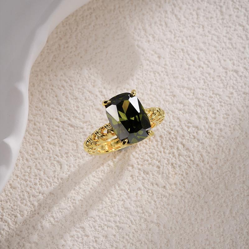 Квадратное Кольцо с Имитацией Зеленого Камня на Четырех Зажимах Женское Элегантное Зеленое Хрустальное Крест Живой Зажим Регулируемое Украшение opening adjustable