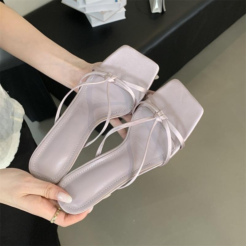 Fashion New Square Toe Thin Heel Sandalias Women Cross Strap Leopard Sandals for Woman Elegant Office Lady Patent Leather Shoes Female