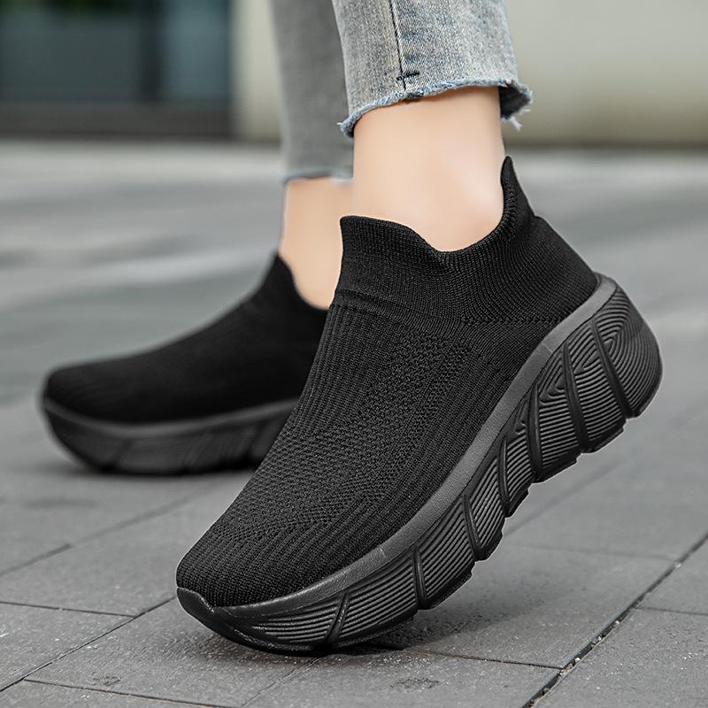 New socks and shoes Ultra-light couple outdoor shock absorption Lightweight men's rebound thick-soled running shoes