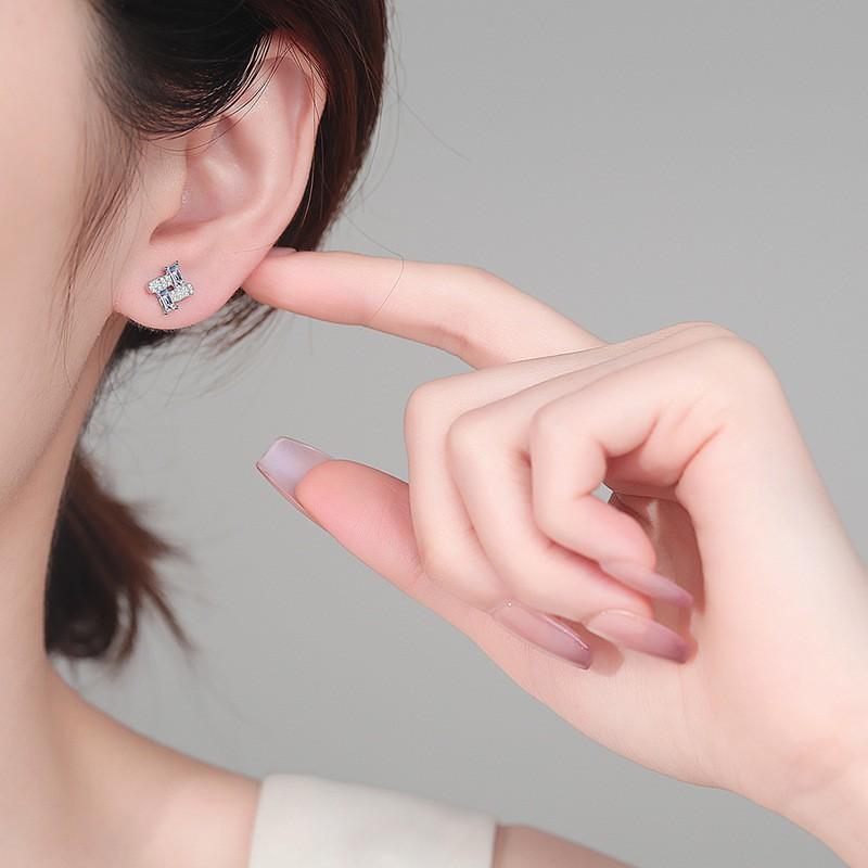 Geometric Moissanite Stud Earrings Women Sterling Long Rectangle Design Lightweight Luxury Daily Wear