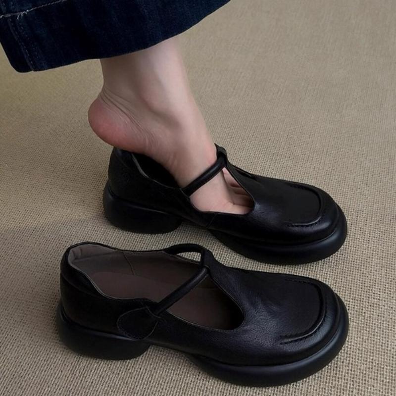 2025 New French Single Shoe Women's Round Toe High Heels Thick Leather Thick Soles Retro Mary Jane Women's Shoes