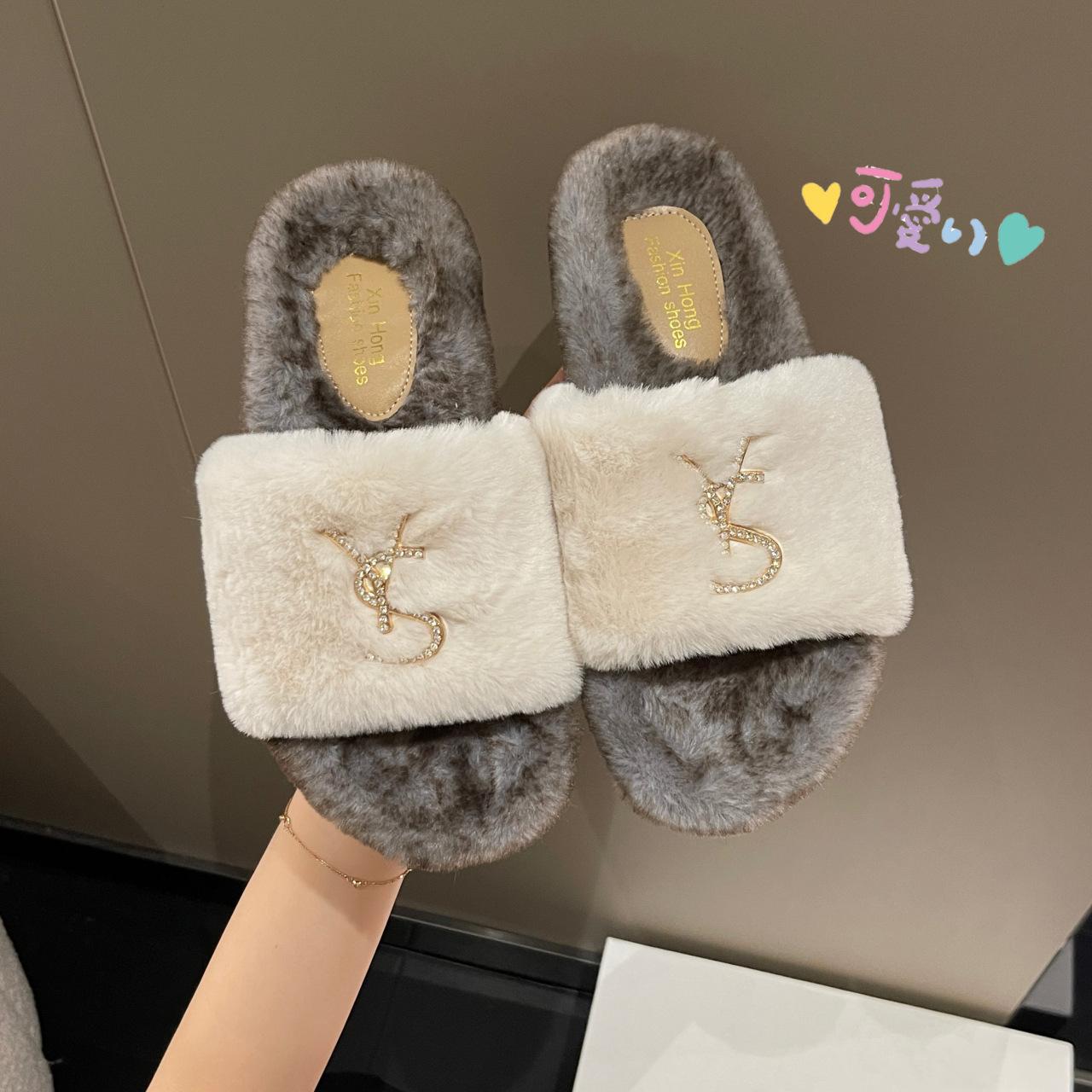 

Fashion rhinestone letter with delicate fluffy slippers 2024 winter new outdoor indoor versatile fluffy slippers 40