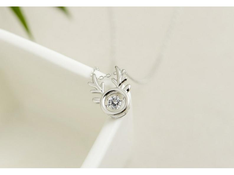 Lively Antler Necklace with Dancing Heart - S925 Sterling Silver Clavicle Chain Christmas Gift for Women