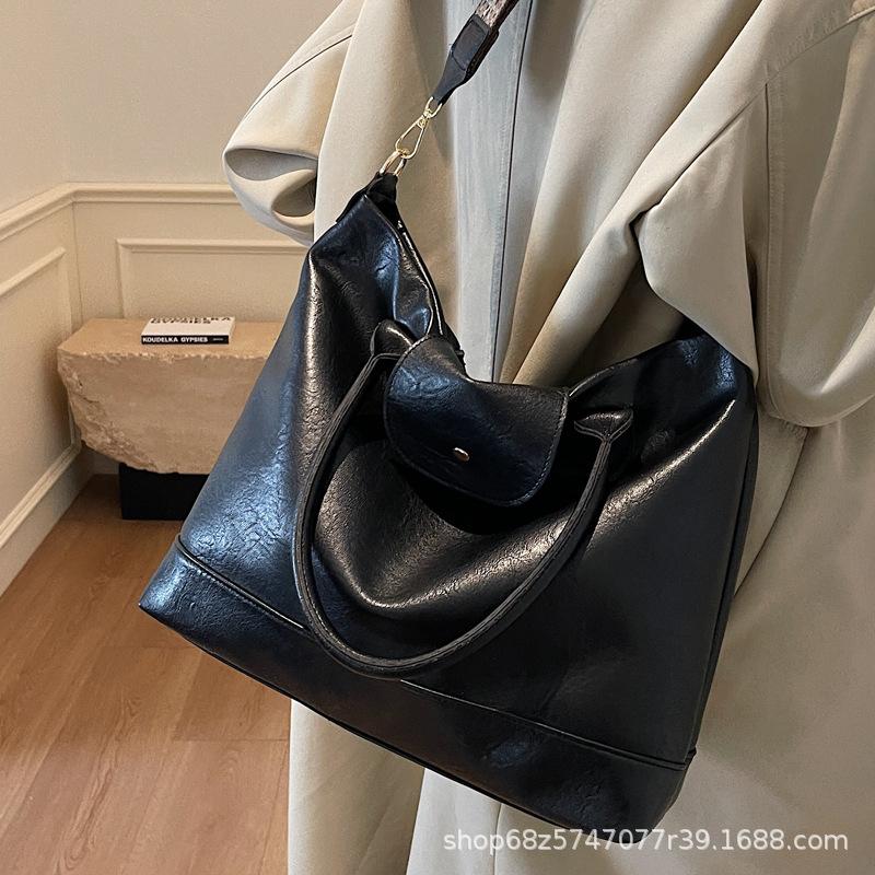 Large bag women's large-capacity handbag bag women's 2025 new retro tote bag Korean version crossbody commuter bag