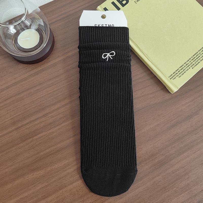 Female Spring and Autumn Pure Color Embroidery All Go Boneless In The Tube Pile Pile Cotton Socks