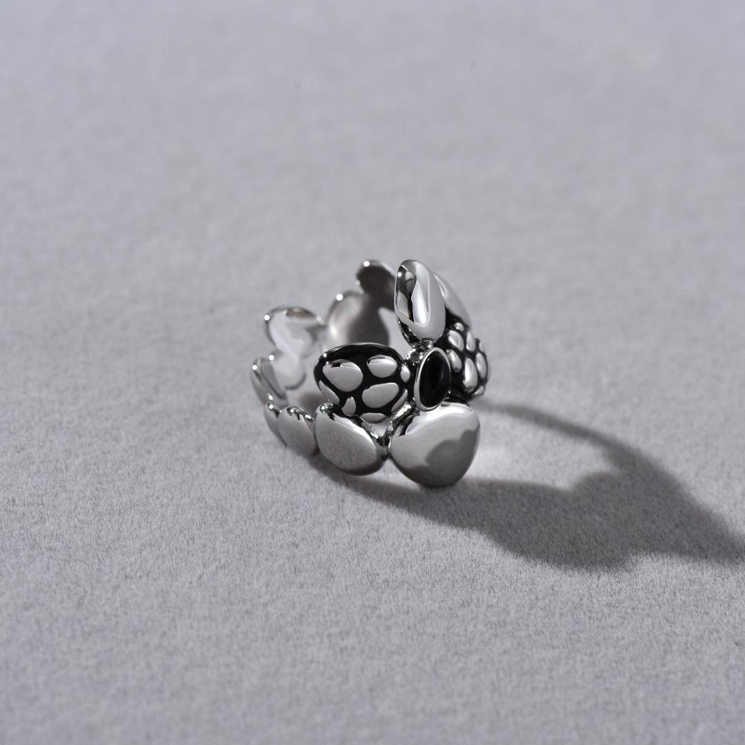 

Copper-Plated Platinum Inlaid Black Agate Closed Ring Women S Personality Simple Fashion Trend Geometric Ring