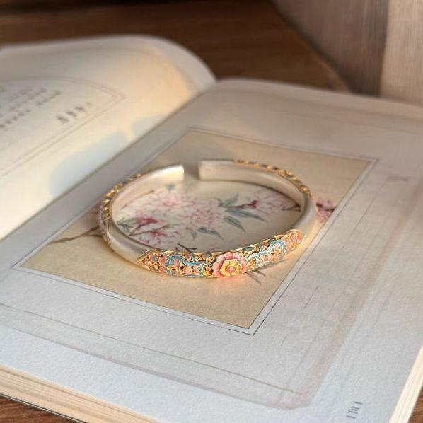 New Chinese pear flower begonia bracelet, national style enamel color bracelet, gift