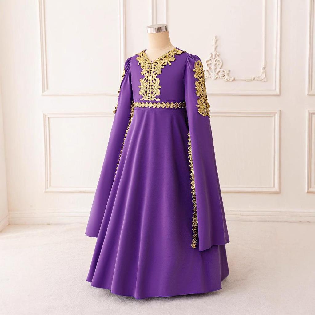 Middle Eastern Muslim Evening Dress with Long Sleeves and Puffy Long Skirt In Purple for Festival Performances