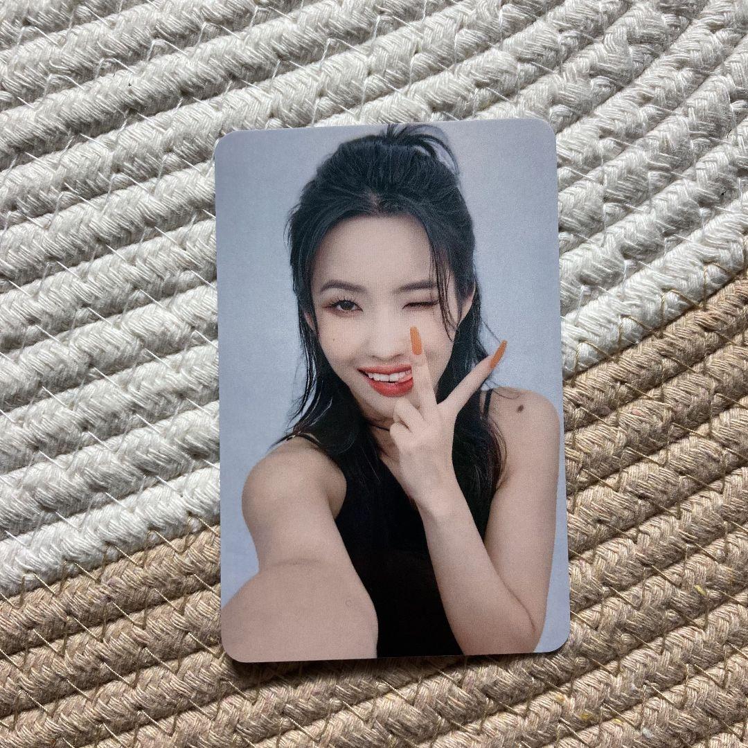 

[ИСПОЛЬЗОВАЛ] (грамм)IDLE Soyoung FC Limited Членство NEVERLAND Выигрышная коллекционная карточка