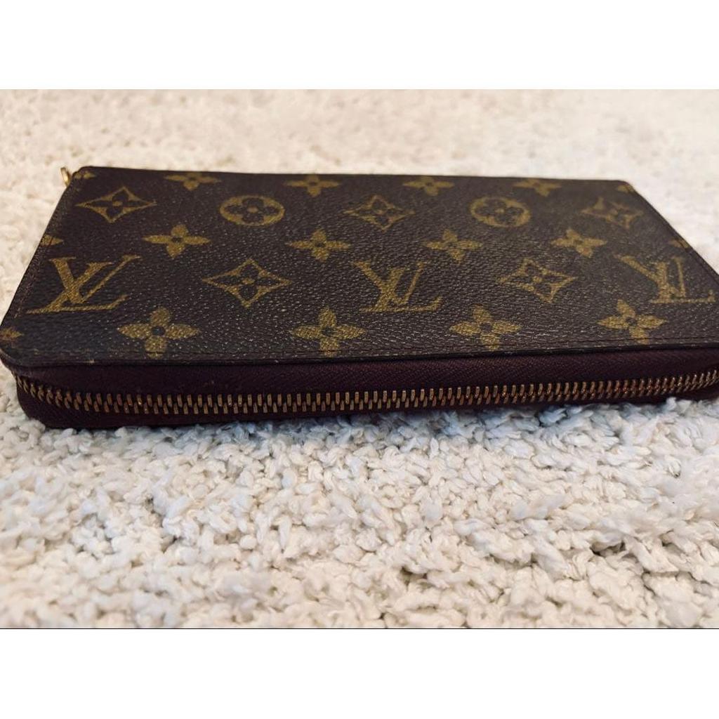 Used [Guaranteed Authentic] LOUIS VUITTON Long Wallet Zippy Wallet