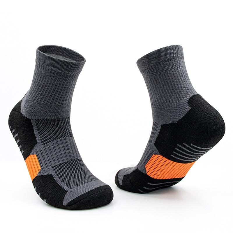 Ribbed Mid-calf Basketball Socks for Men's Practical Training, Thickened, Quick-drying and Breathable Sports Socks