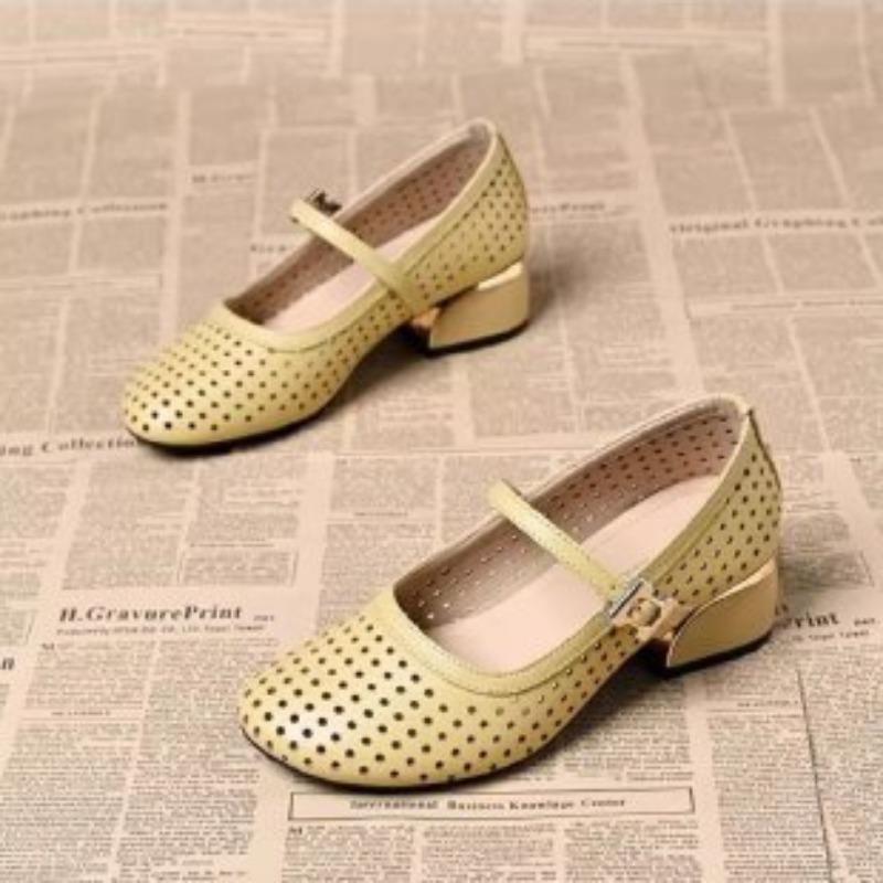 

Spring shallow mouth hollow Mary Jane one-word buckle belt versatile comfortable thick heel retro single shoes soft sole hole shoes 35 жёлтый