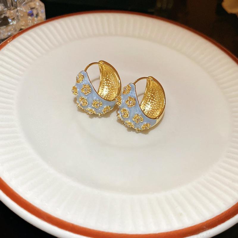 Diamond dripping flower C-shaped ear buckle French retro temperament earrings light luxury high-end earrings design sense niche