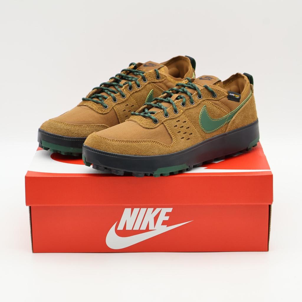 HJ4316-201 Nike C1Ty PRM Tan Claro Britânico Abeto (masculino)