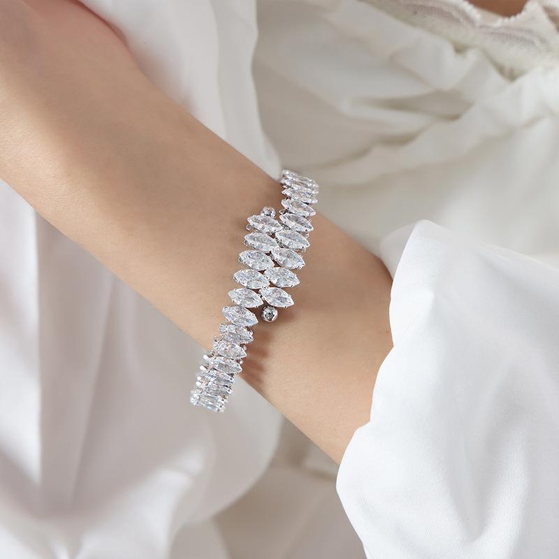 Meier Diamond-shaped colorful zircon open bracelet titanium steel 18k gold stylishelegant bracelet