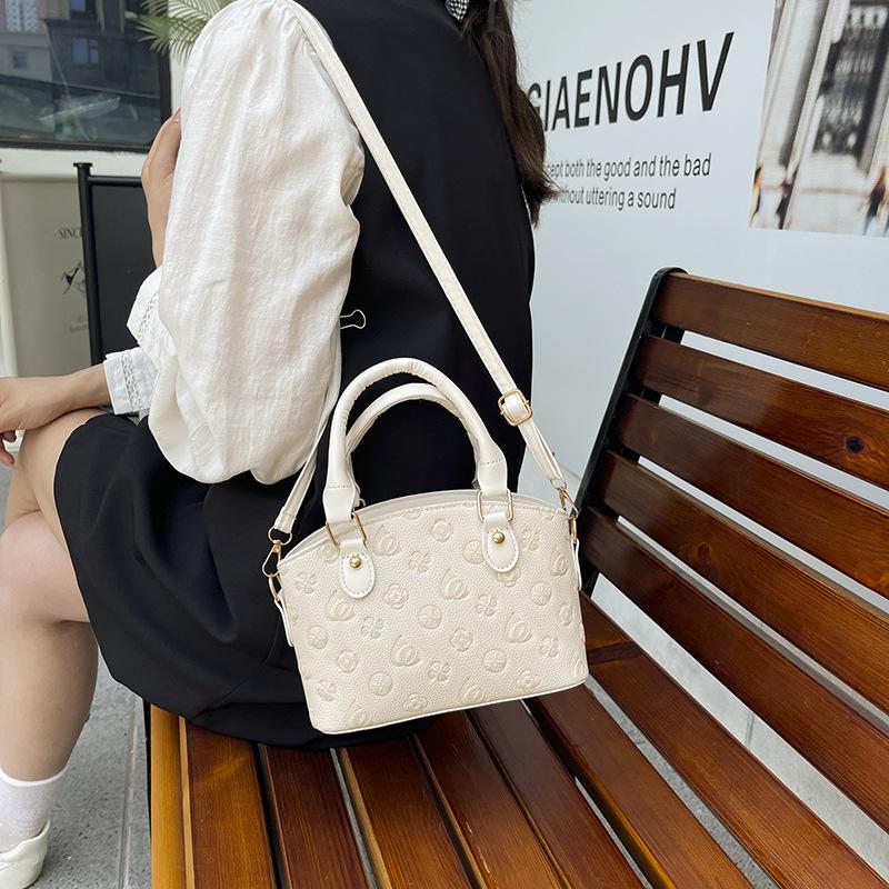 Premium Commuter Portable Small Bag Women's Trend Versatile Indentation Fashion Simple Shoulder Messenger Bag
