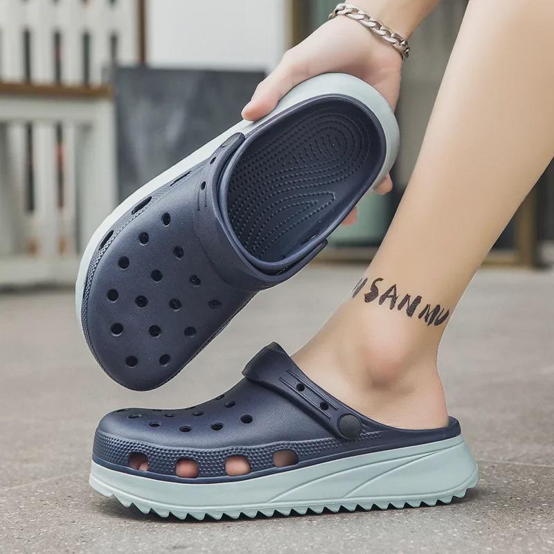 Męskie transgraniczne antypoślizgowe sandały z zakrytymi palcami z grubą miękką podeszwą na lato do użytku na zewnątrz i na plaży.