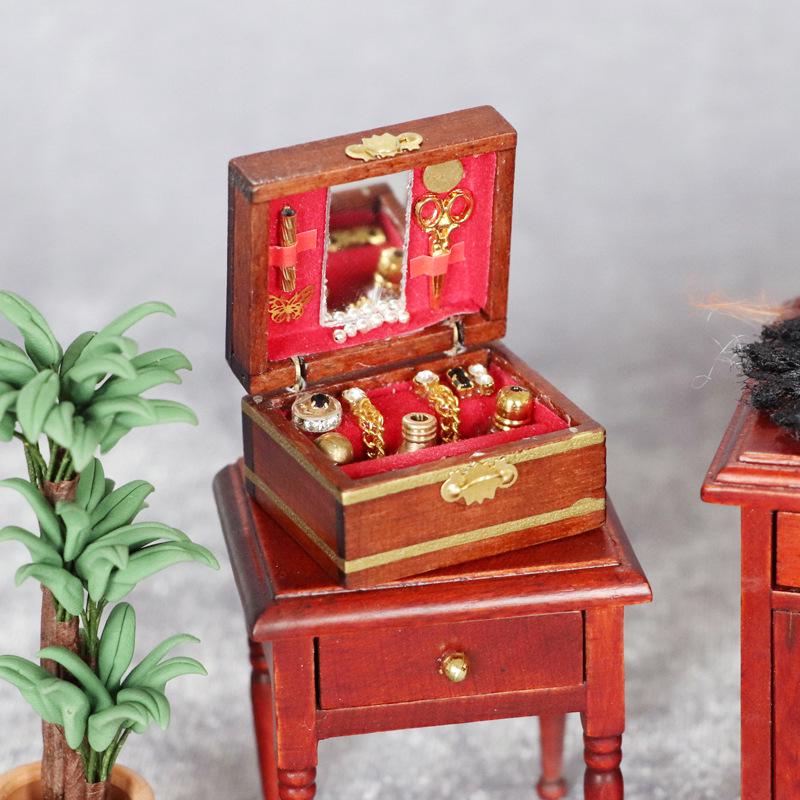 1:12 Dollhouse Mini Furniture Retro Luxury Vanity Jewelry Box Ornament.