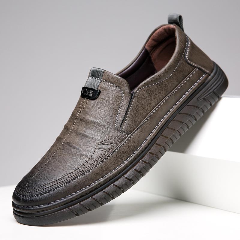 

New men s shoes spring men s casual leather shoes men s shoes men s trendy shoes lazy shoes 44