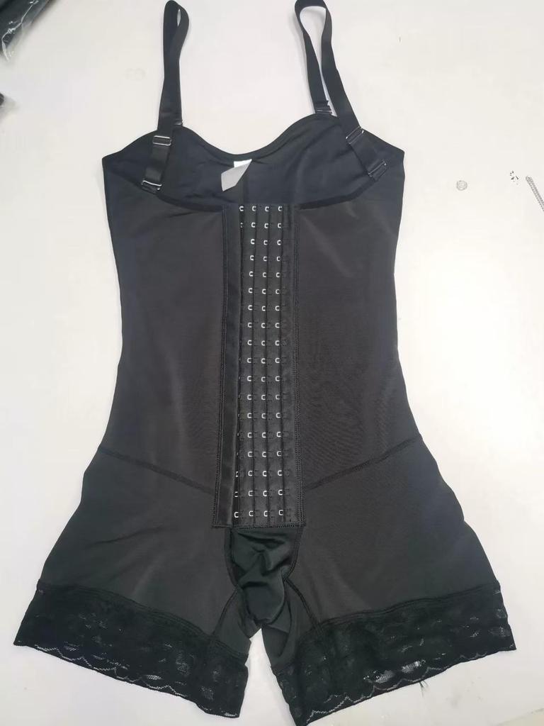 Bezszwowe body modelujące po porodzie z szelkami