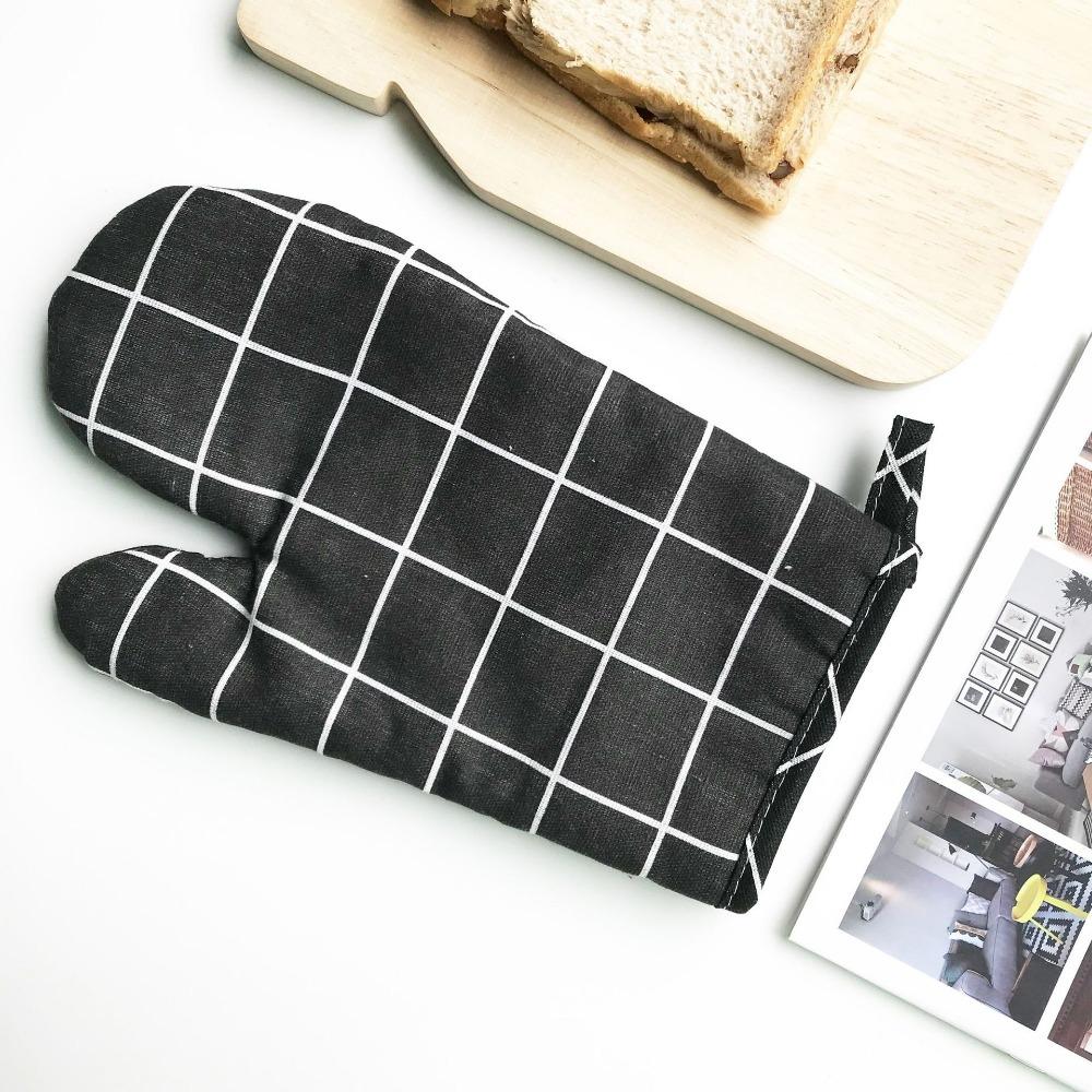 Nordic Wind Microwave Oven Insulated Gloves Hot Gloves High Temperature Resistant Kitchen Cotton Linen Baking