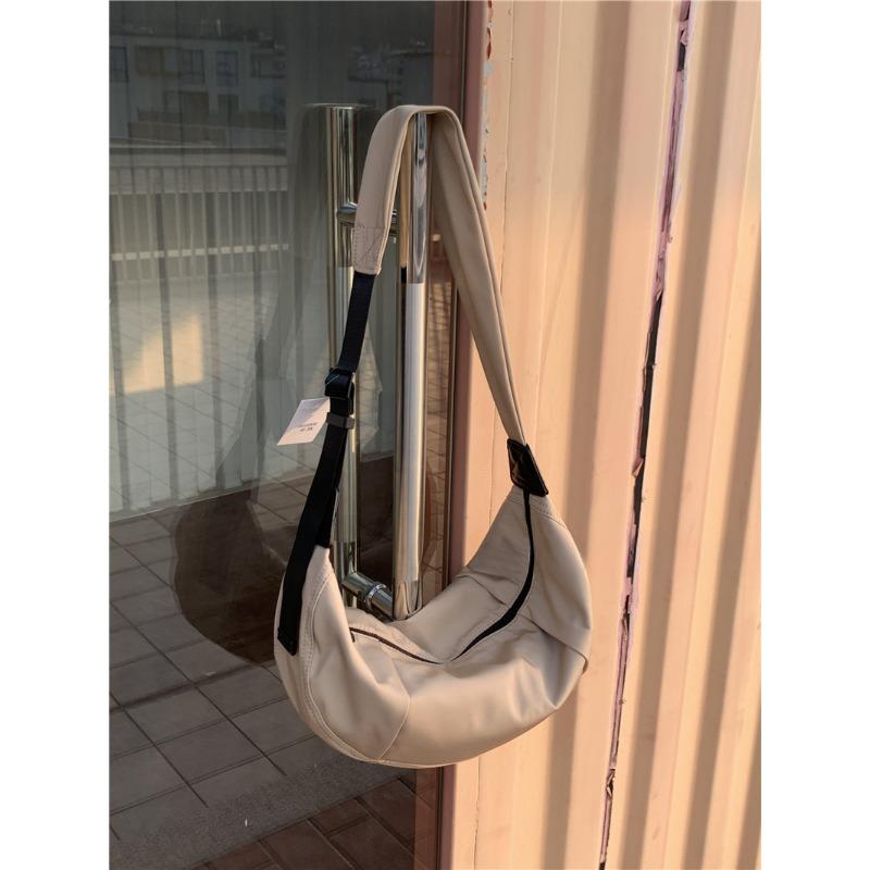 

Универсальная сумка-пельмень через плечо Простая сумка-полумесяц Студенческая одноплечевая сумка хаки