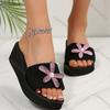 Damen Freizeit-Slipper Dicke Sohlen Keilabsatz Offene Zehen Modisch Floral Strass Dekorativ Outdoor Freizeitkleidung Flip Flops