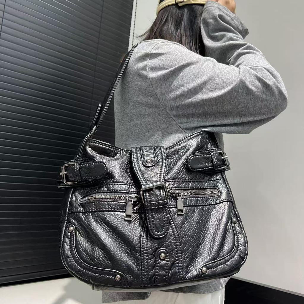 Ladies Wash Locomotive Bag Large Capacity Spice Girl Trend Shoulder Bag