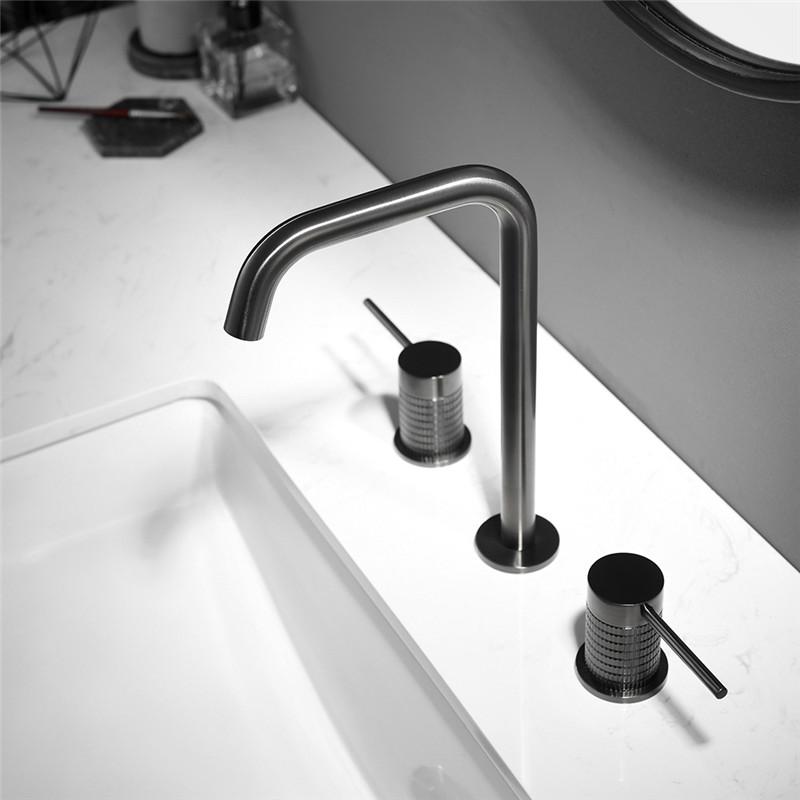 Tuqiu Brushed Gold Bathroom Faucet Widespread Rose Gold Basin Faucet 3 Hole Black Sink Faucet Mixer Gray Hot Gold Water Tap