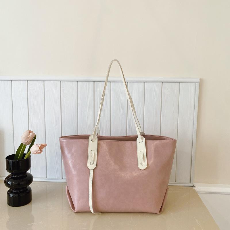 Simple Large Capacity Shoulder Bag for Women, 2026 New Texture Soft Face Fashiable Work Commuting Armpit Tote Bags