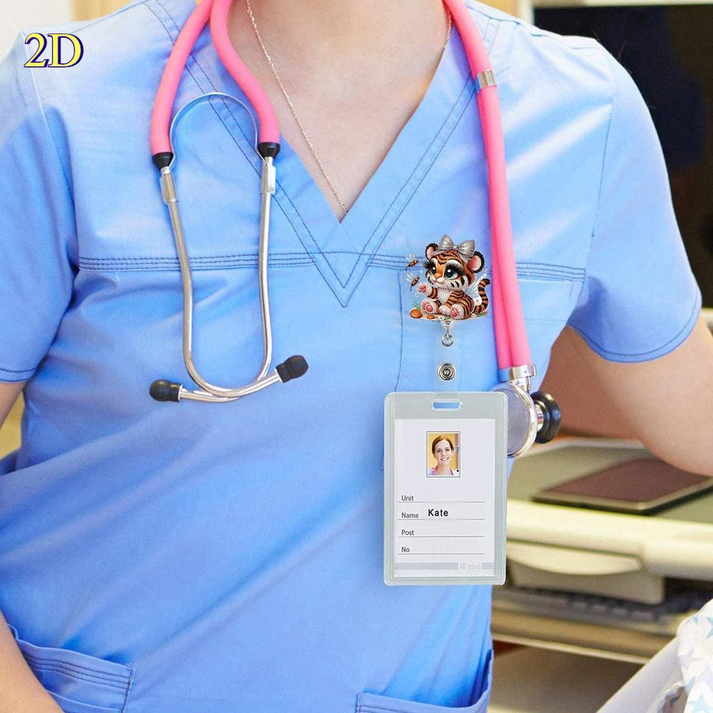 Niedlicher Tier-Ausweisroller - Ausziehbarer ID-Clip für Krankenhaus- und Büroangestellte.