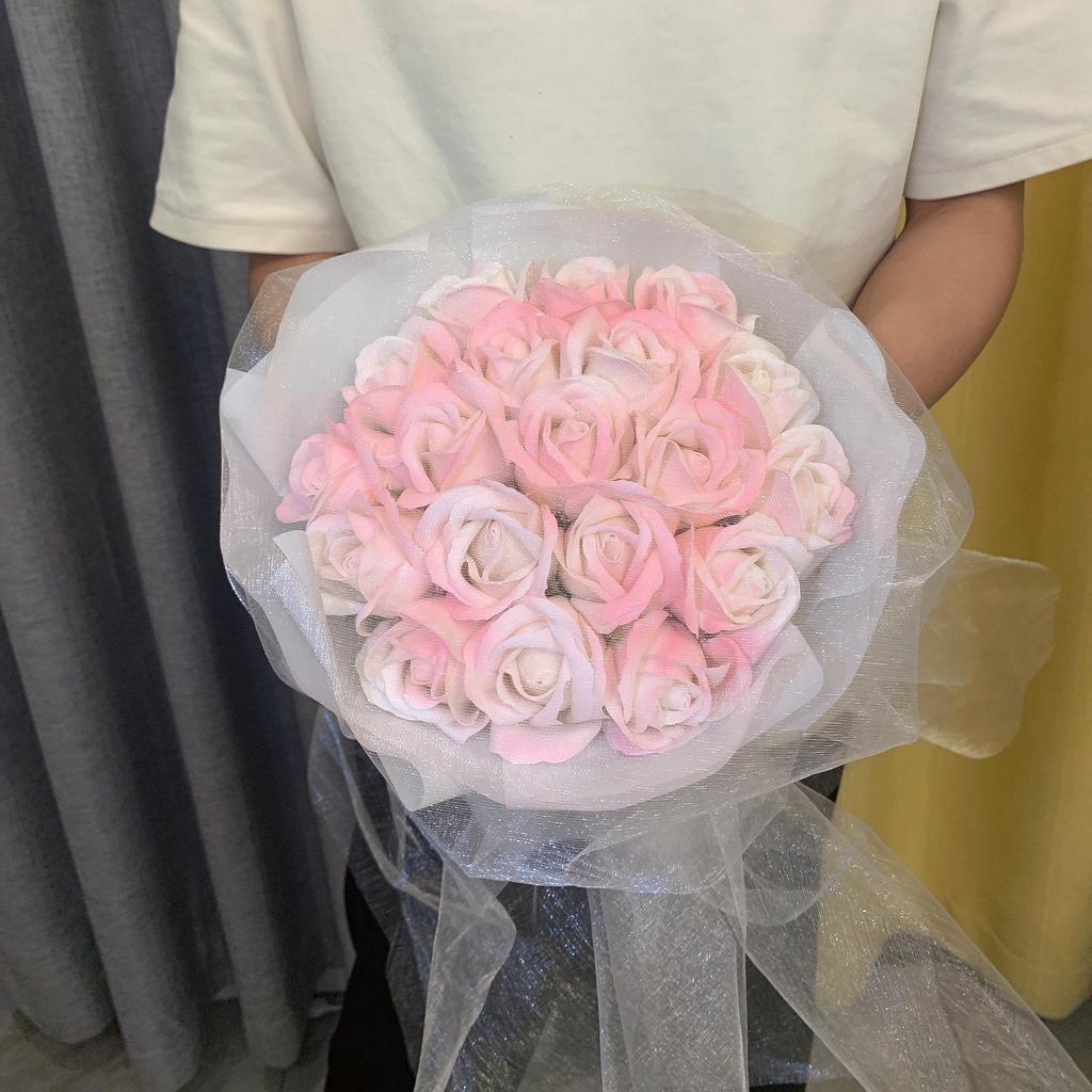 Seifenstrauß mit blauen Rosen in Crushed-Eis-Optik – Valentinstags- oder Geburtstagsgeschenk für Freund/Freundin