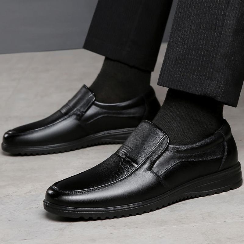 Men's Leather Shoes, Business Casual Leather Shoes, Fashionable, Breathable, Lightweight, Soft-soled, High-end Formal Shoes for Men