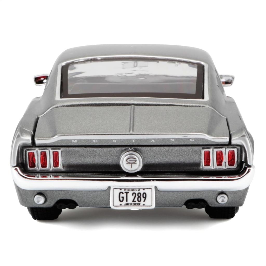 Maisto 1/24 Scale Diecast Model Car of the 1967 Ford Mustang GT in Gray (Product Code: 31260 GY)