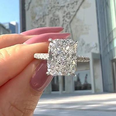 Huitan High End Geometric Cubic Zircon Crystal Stone Rings Women Color Trendy Statement Jewelry Stylish Wedding Occasion Gathering Bridal Engagement