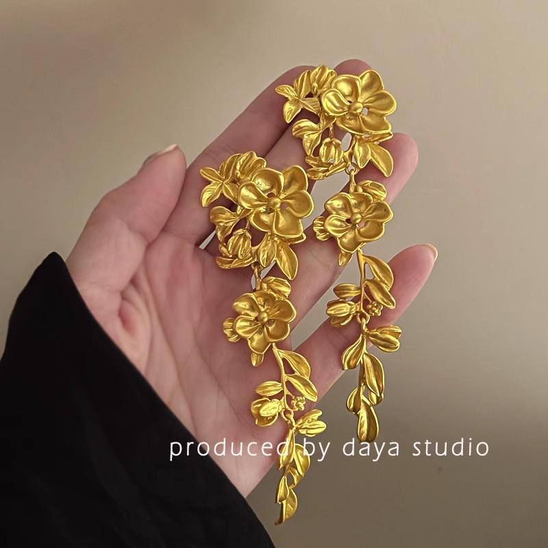 

Серьги-пусеты «Летний курортный стиль Мори Сладкий лепесток 2025»